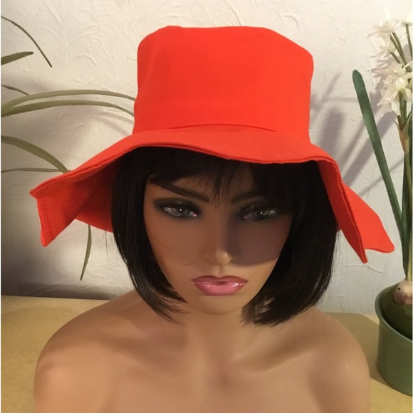 COLLECTION OF SUN HATS - Picture 6 of 9